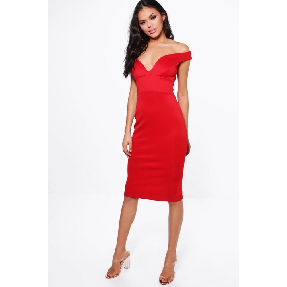Boohoo Skye Bodycon dress 💋